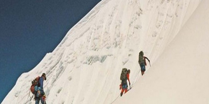 Things you need to know about Lobuche Peak Climbing