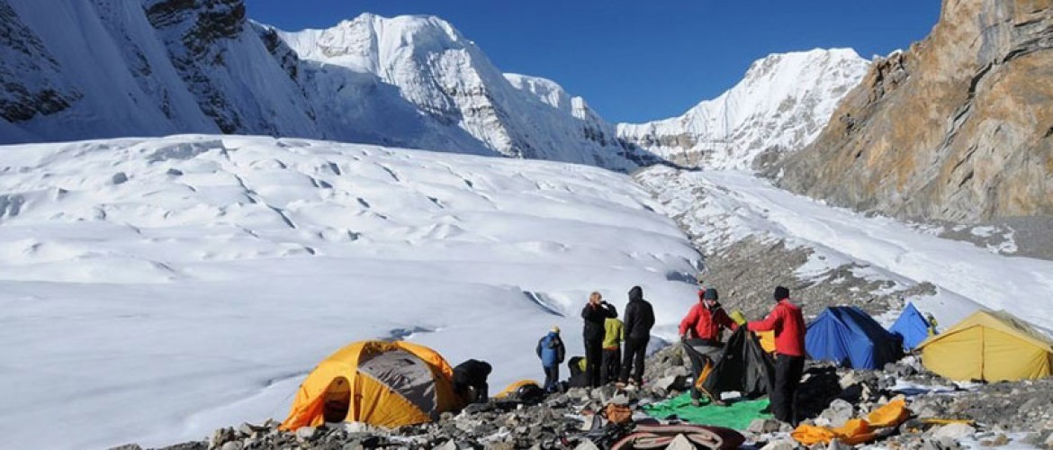 Saribung Peak Climbing