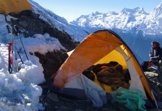 Pisang Peak Climbing - Tilicho Lake with Annapurna Circuit Trek